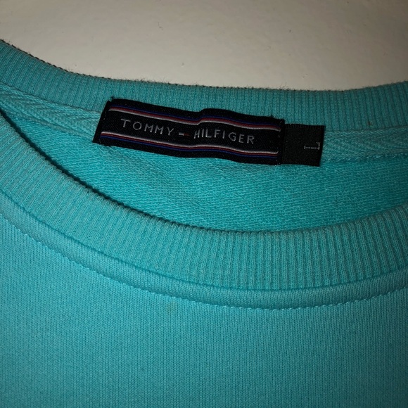 Tommy Hilfiger cropped sweatshirt - Picture 3 of 3